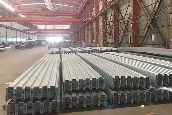 Decking Lantai